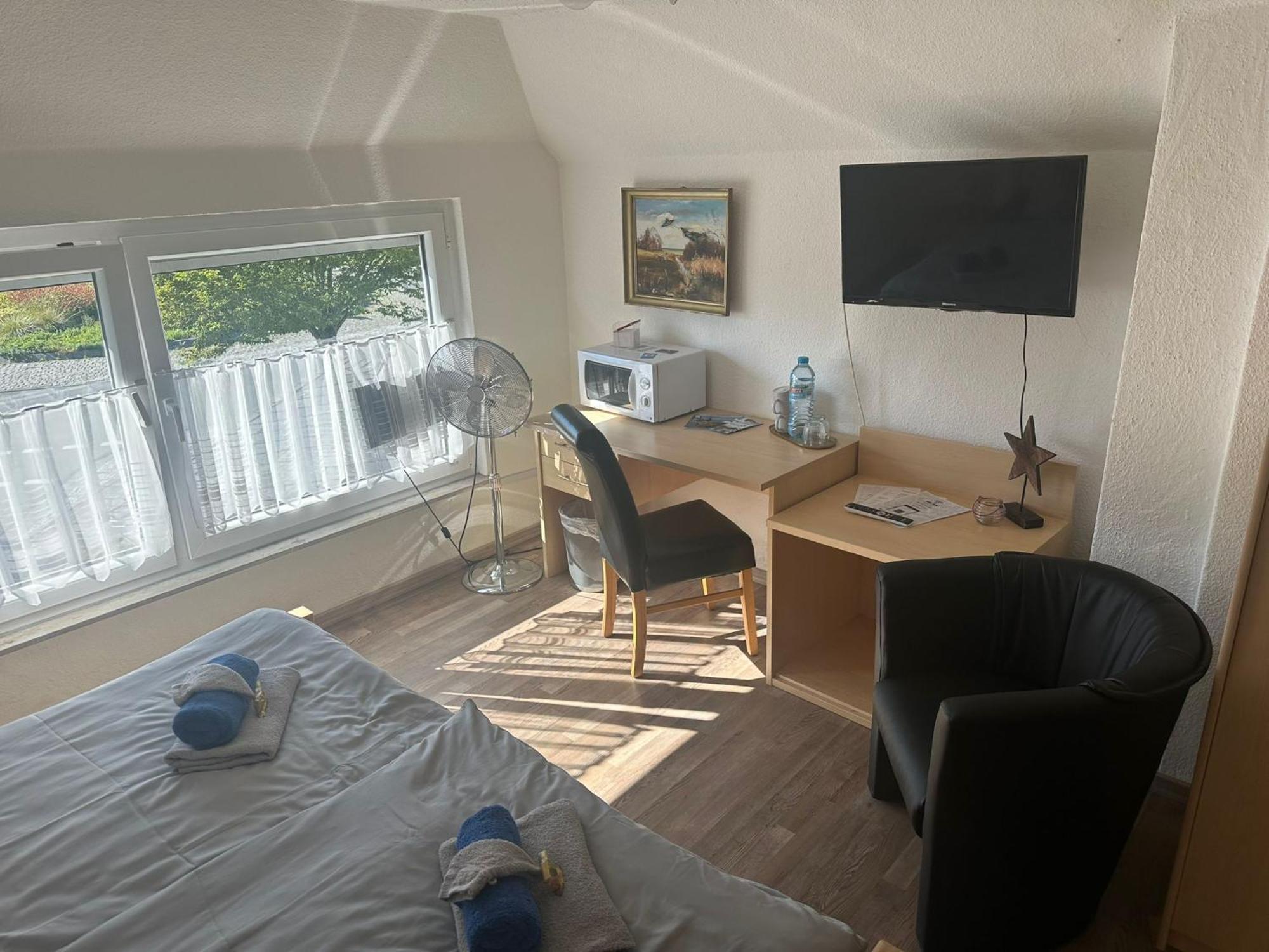 Zentrale Doppelbettzimmer Homestay Nordenham